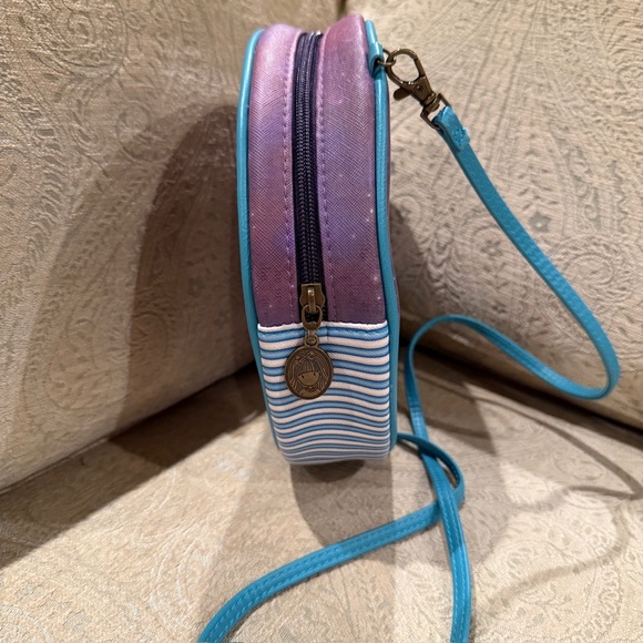 Blue Crossbody Bag with Illustrated Bubble Fairy Design - Picture 3 of 7